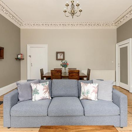 2 Bed Old Town Apartment - Next To Castle Edinburgh Dış mekan fotoğraf