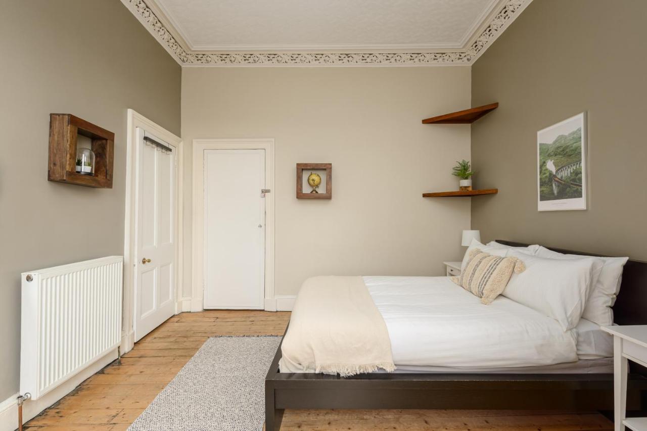 2 Bed Old Town Apartment - Next To Castle Edinburgh Dış mekan fotoğraf