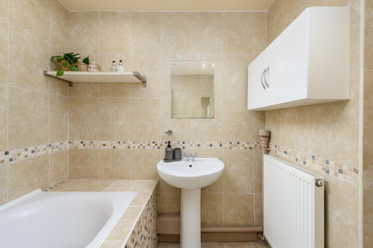 2 Bed Old Town Apartment - Next To Castle Edinburgh Dış mekan fotoğraf